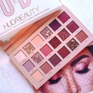 Huda Beauty - The New Nude Eyeshadow Palette