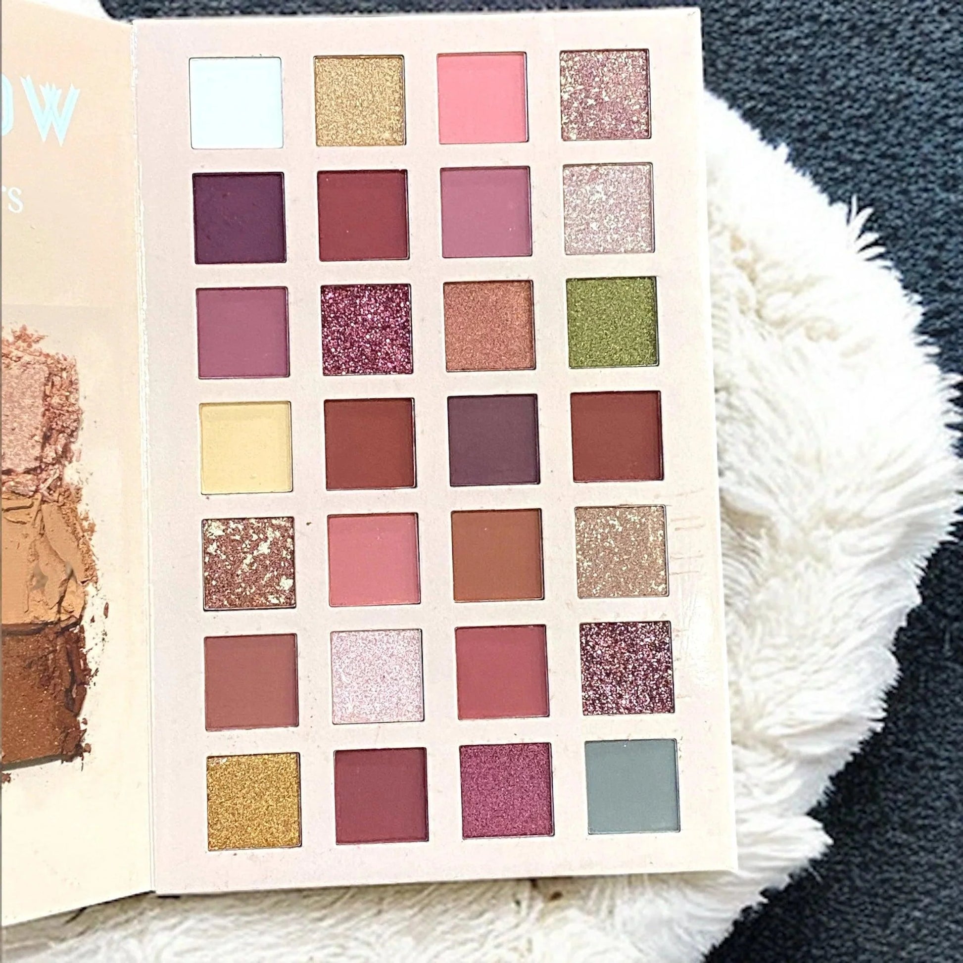 Mocallure Professional Makeup Ultimate Utopia Book Palette