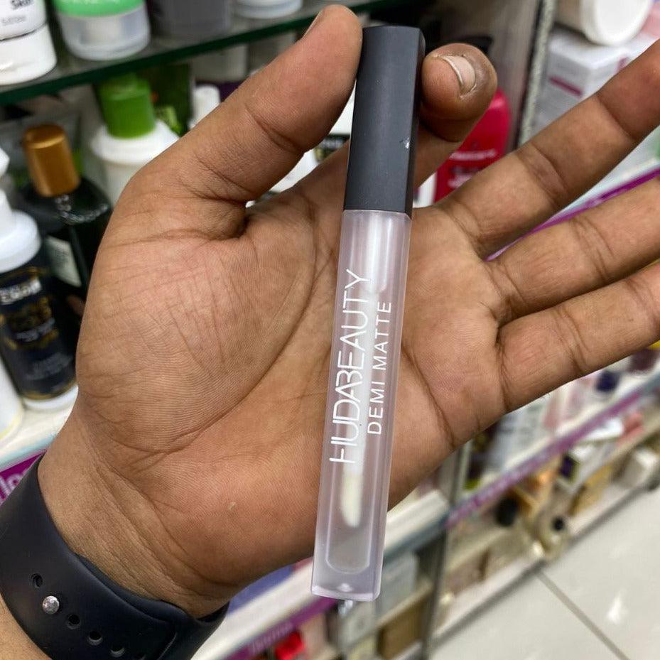 Huda Transperent Lip Gloss