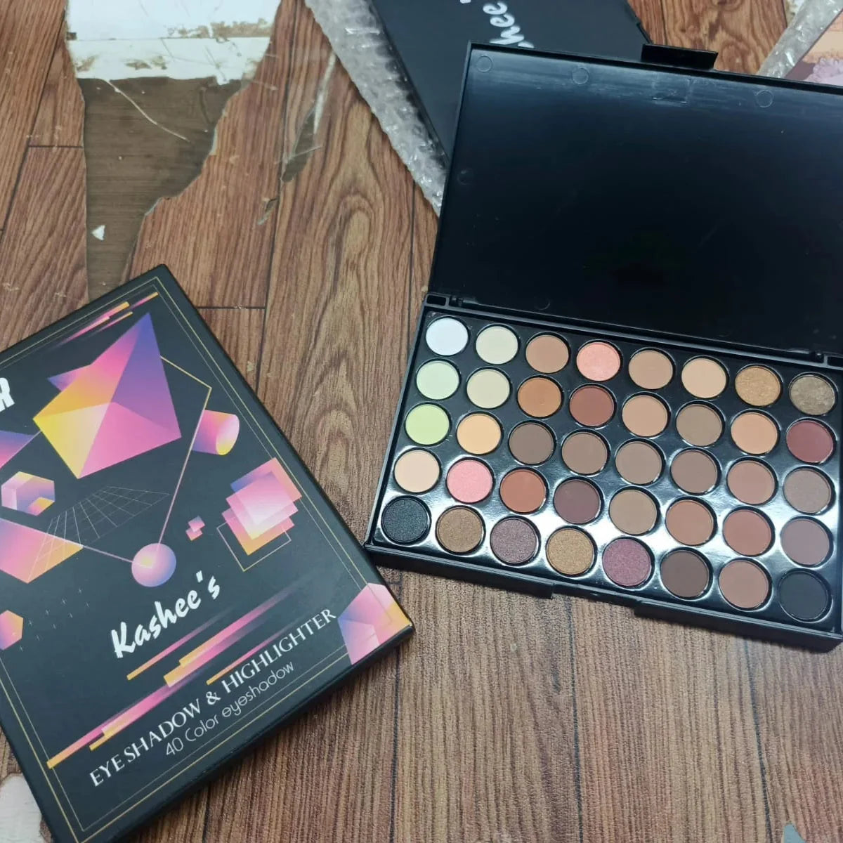 Kashee's Nude Eyeshadow  & Highlighter Palette (40 Colors)